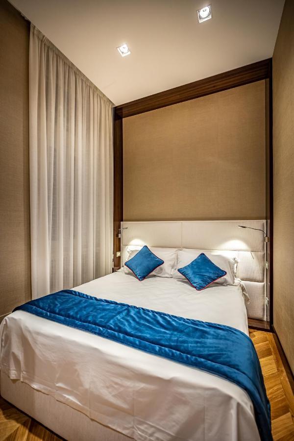 Yid Santa Maria Novella Suites Apt With Balcony Firenze Bagian luar foto